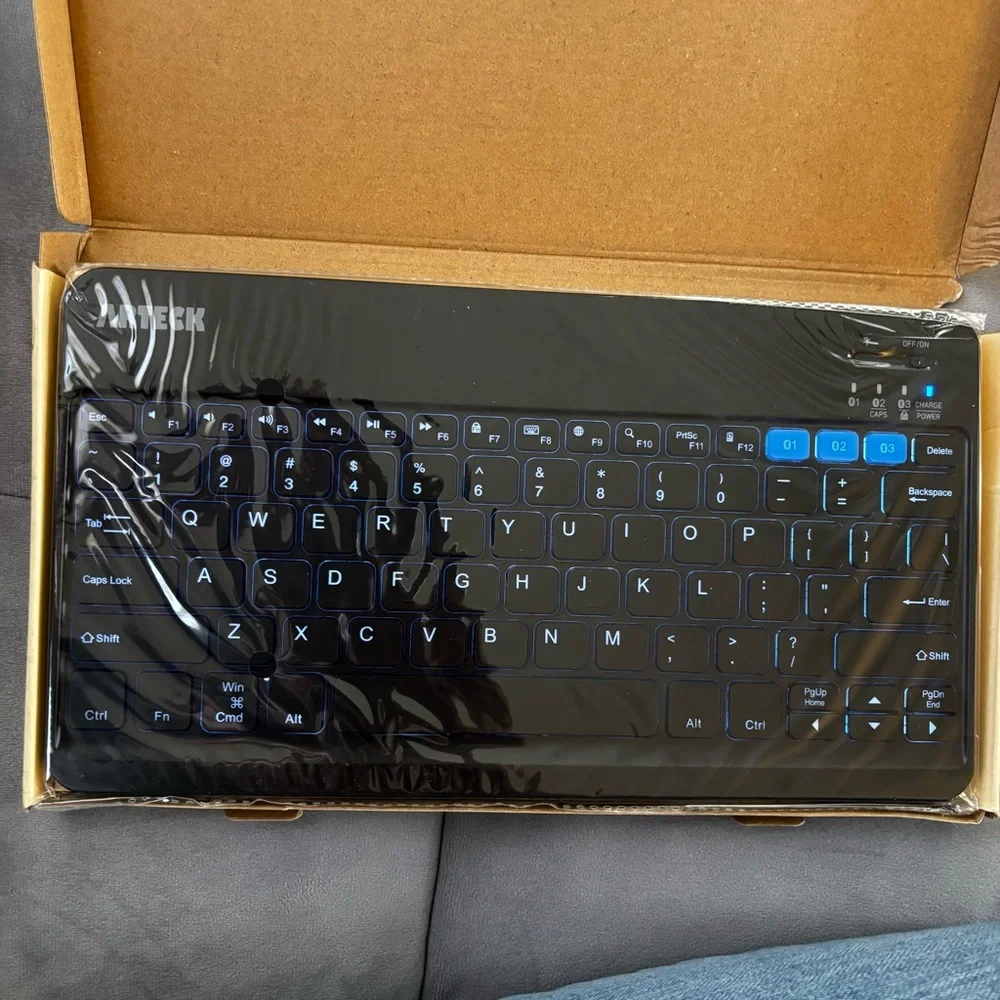 NEW Arteck Bluetooth Keyboard